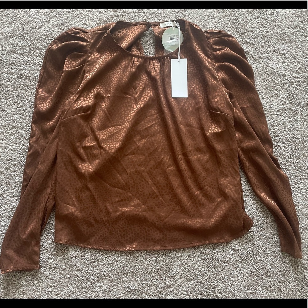 NWT Lush blouse size L